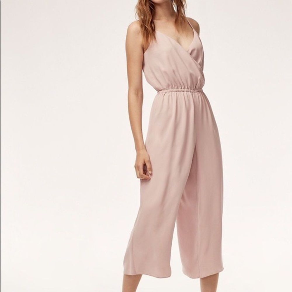 Aritzia melody jumpsuit in red - medium. Never worn - Picture 5 of 5